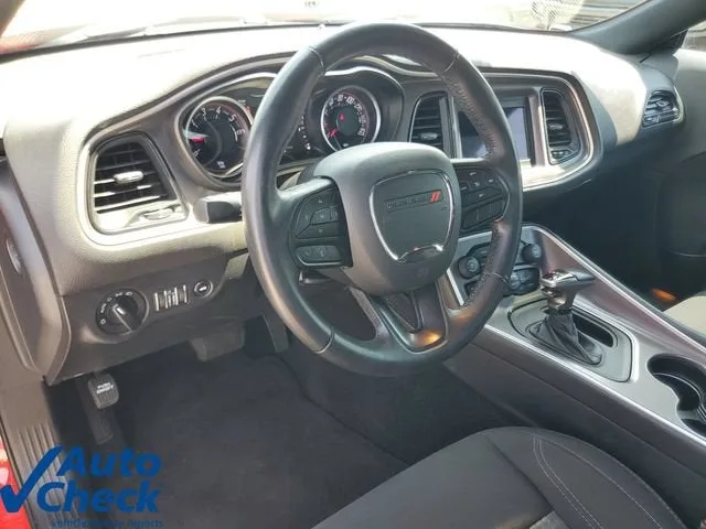 2022 Dodge Challenger SXT photo 17
