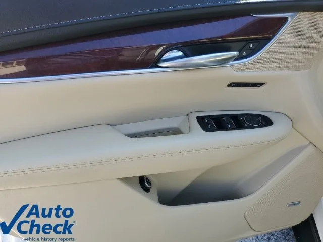 2018 Cadillac XT5 Premium Luxury FWD photo 18