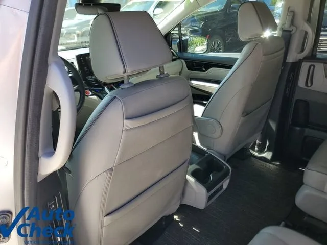 2022 Honda Odyssey Elite photo 13