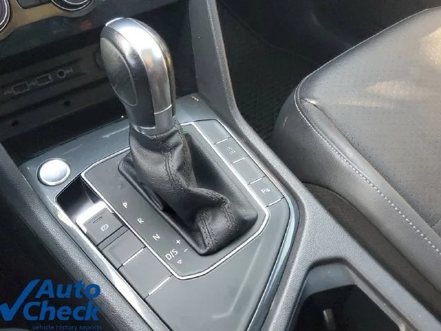 2019 Volkswagen Tiguan 2.0T SEL photo 28