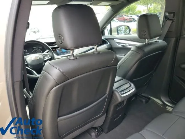 2023 Cadillac XT6 Luxury photo 15