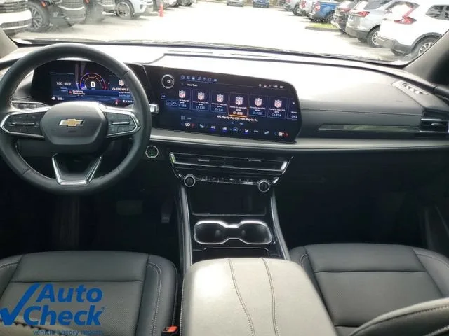 2025 Chevrolet Traverse LT photo 16