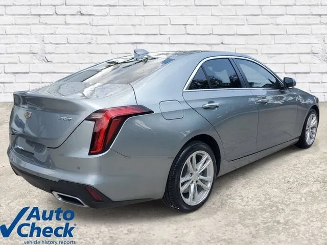 2023 Cadillac CT4 Luxury photo 4
