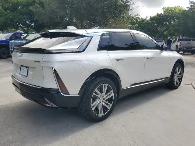 2024 Cadillac LYRIQ Tech photo 4