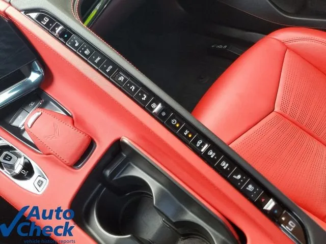 2025 Chevrolet Corvette Stingray 2LT photo 24