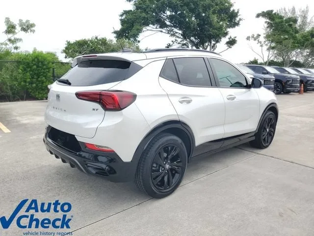 2024 Buick Encore GX Sport Touring photo 4