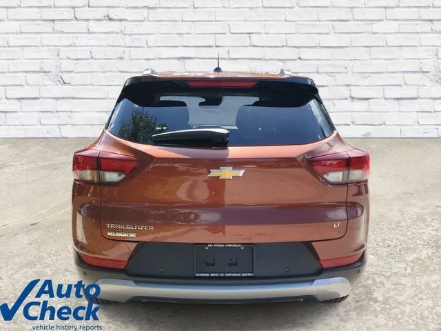2021 Chevrolet Trailblazer LT photo 3