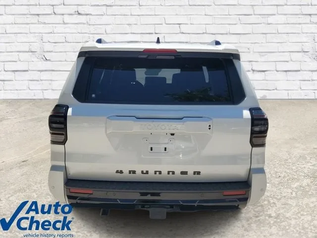 2025 Toyota 4Runner SR5 photo 3