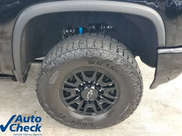 2024 Chevrolet Silverado 2500 HD ZR2 photo 8