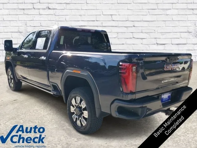 2025 GMC Sierra 2500 HD Denali photo 2