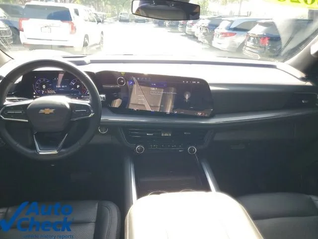 2026 Chevrolet Suburban LS photo 14