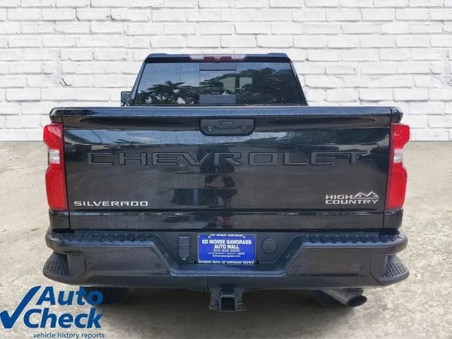 2022 Chevrolet Silverado 2500 HD High Country photo 3