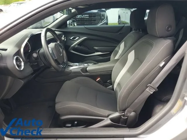 2021 Chevrolet Camaro LT1 photo 15