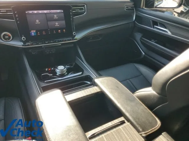 2024 Jeep Wagoneer Series II photo 16