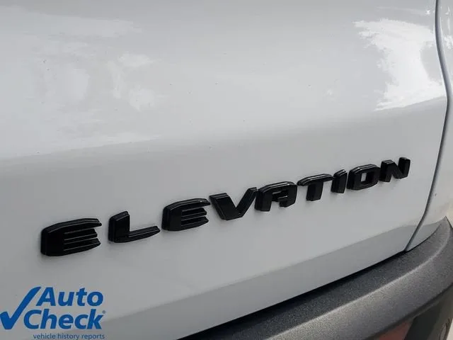 2025 GMC Acadia Elevation photo 9