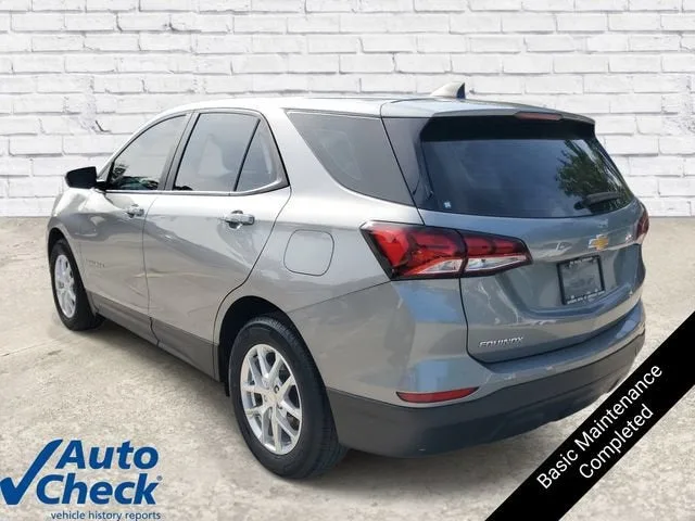 2024 Chevrolet Equinox LS photo 2