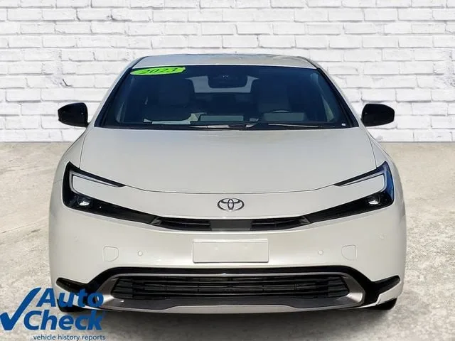 2023 Toyota Prius XLE photo 6