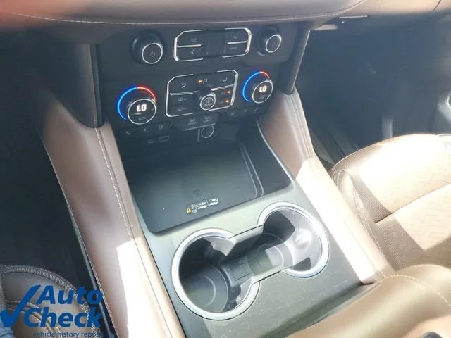2021 Chevrolet Suburban High Country photo 26