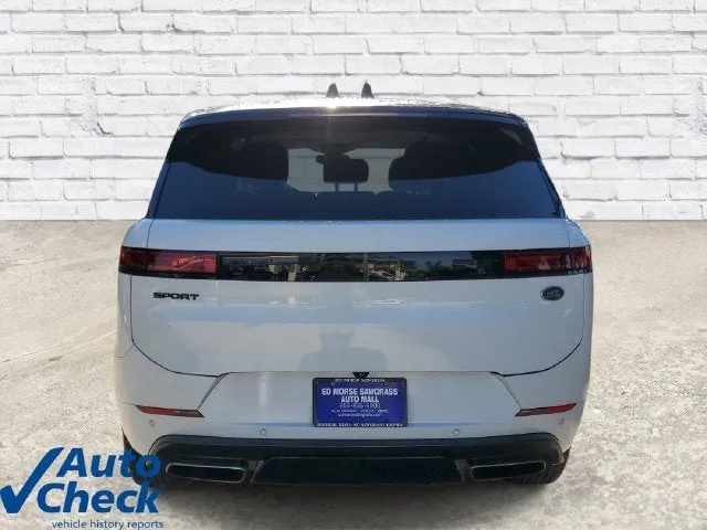 2023 Land Rover Range Rover Sport SE photo 3