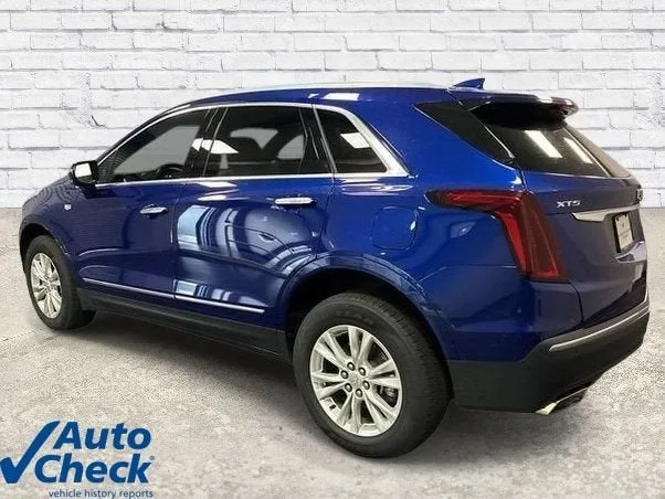 2023 Cadillac XT5 Luxury photo 3