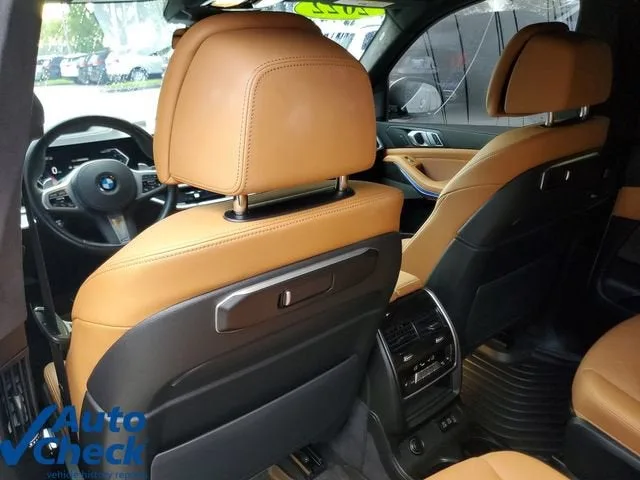 2025 BMW X7 xDrive40i photo 15