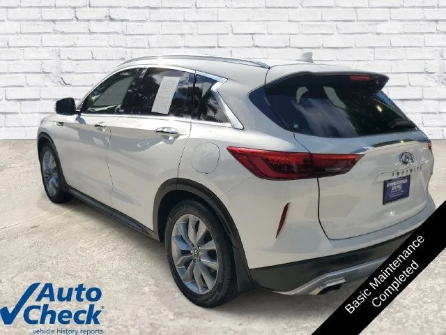 2021 INFINITI QX50 LUXE photo 2