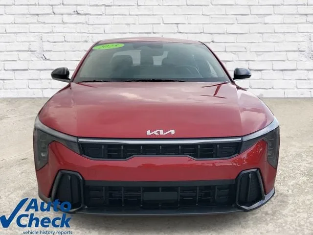 2025 Kia K4 GT-Line photo 6