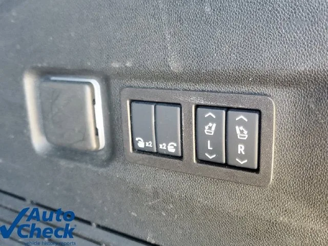 2025 GMC Yukon XL Elevation photo 12