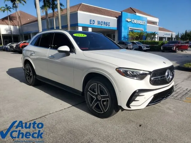 2024 Mercedes-Benz GLC 300 SUV photo 5