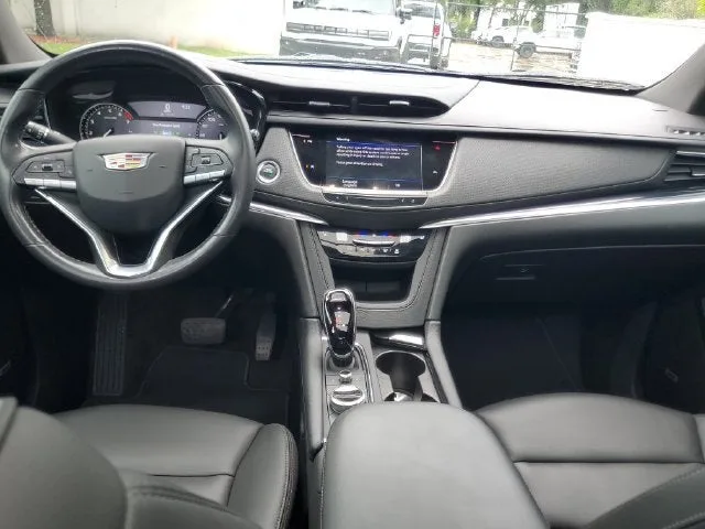 2024 Cadillac XT6 Luxury photo 16