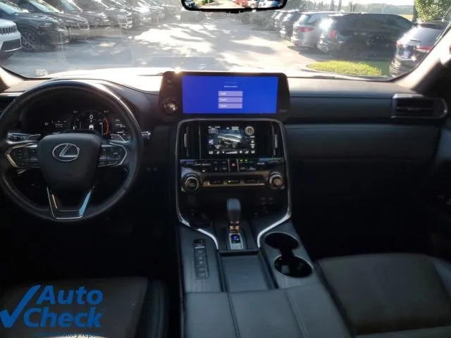 2025 Lexus LX 700h Overtrail photo 17