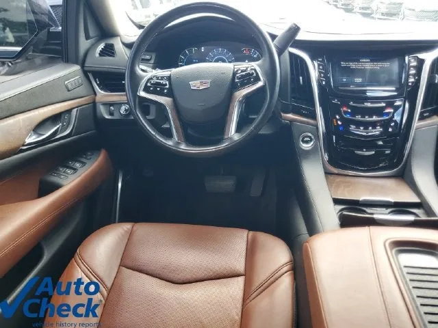 2020 Cadillac Escalade Luxury photo 18