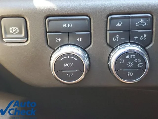 2023 GMC Sierra 1500 SLT photo 25