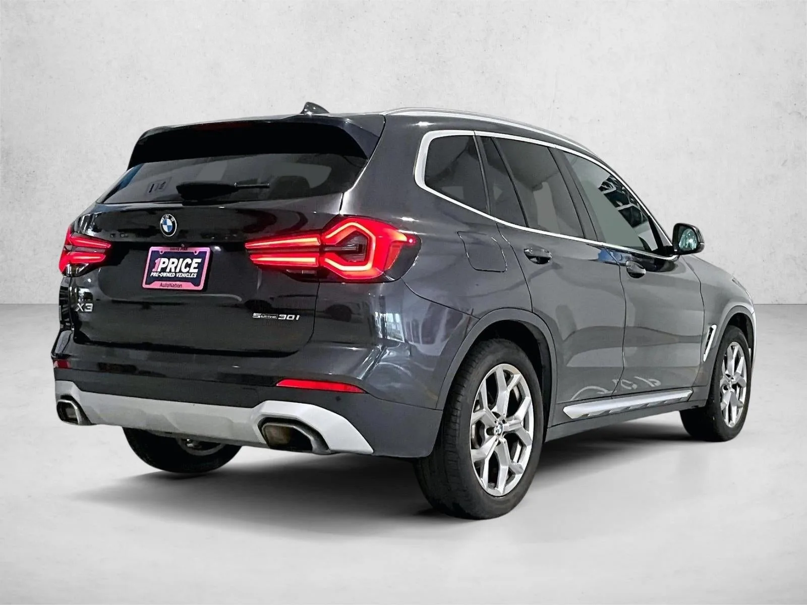 2022 BMW X3 sDrive30i photo 2