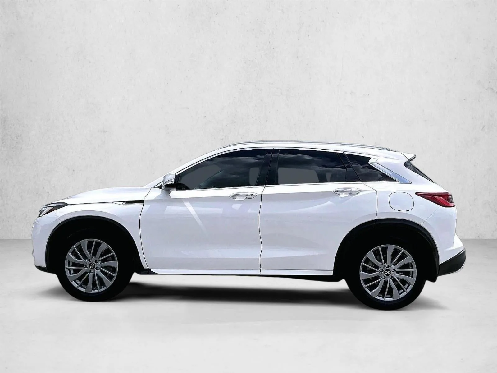 2023 INFINITI QX50 LUXE photo 6