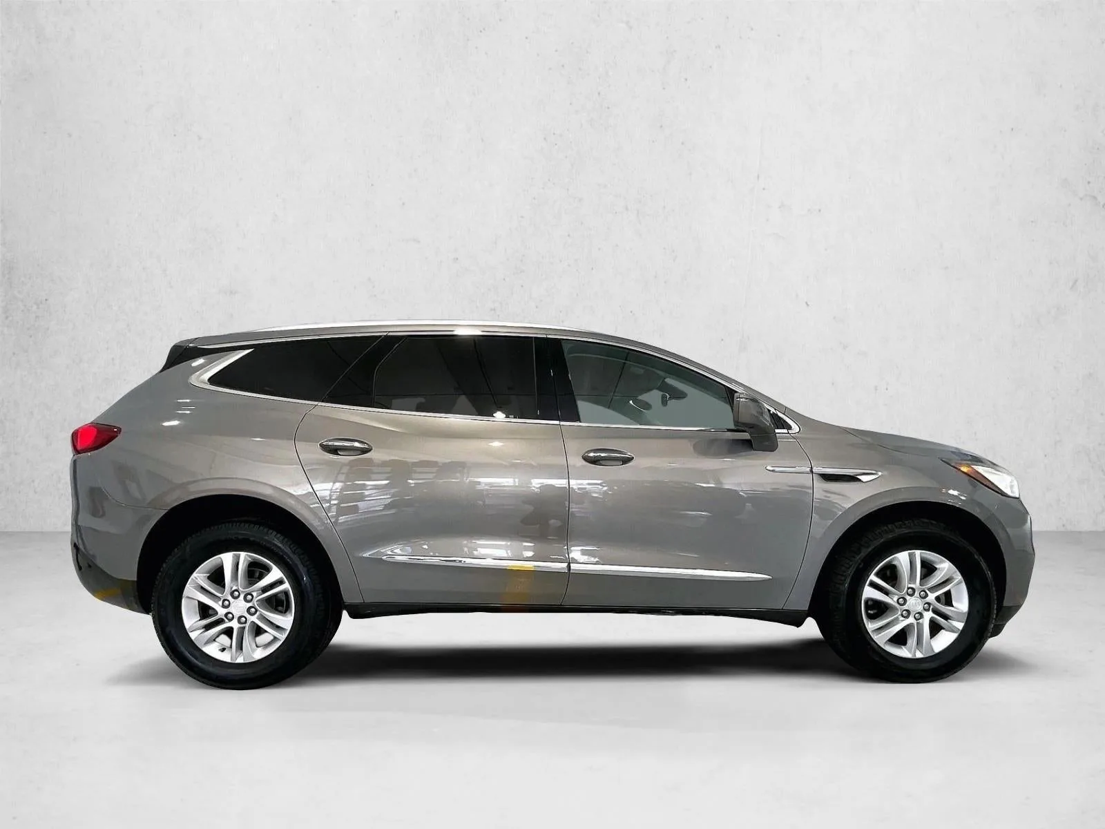 2018 Buick Enclave Essence photo 5
