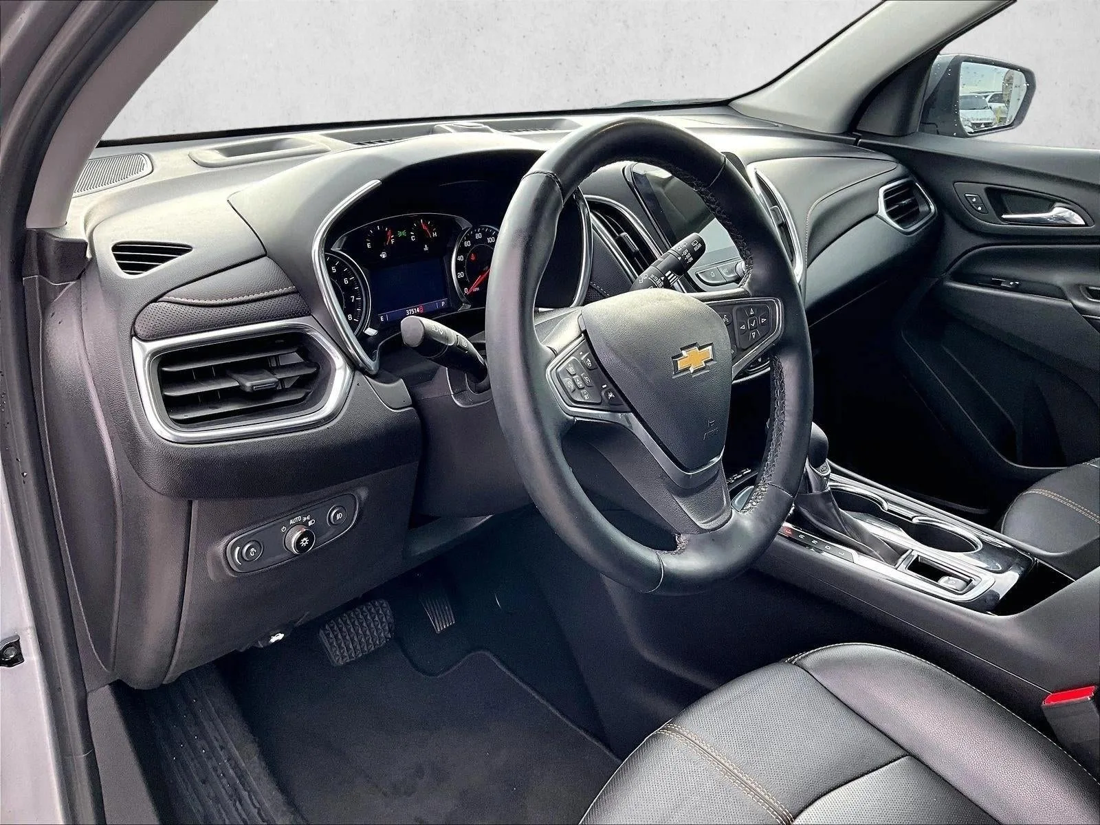 2023 Chevrolet Equinox Premier photo 12