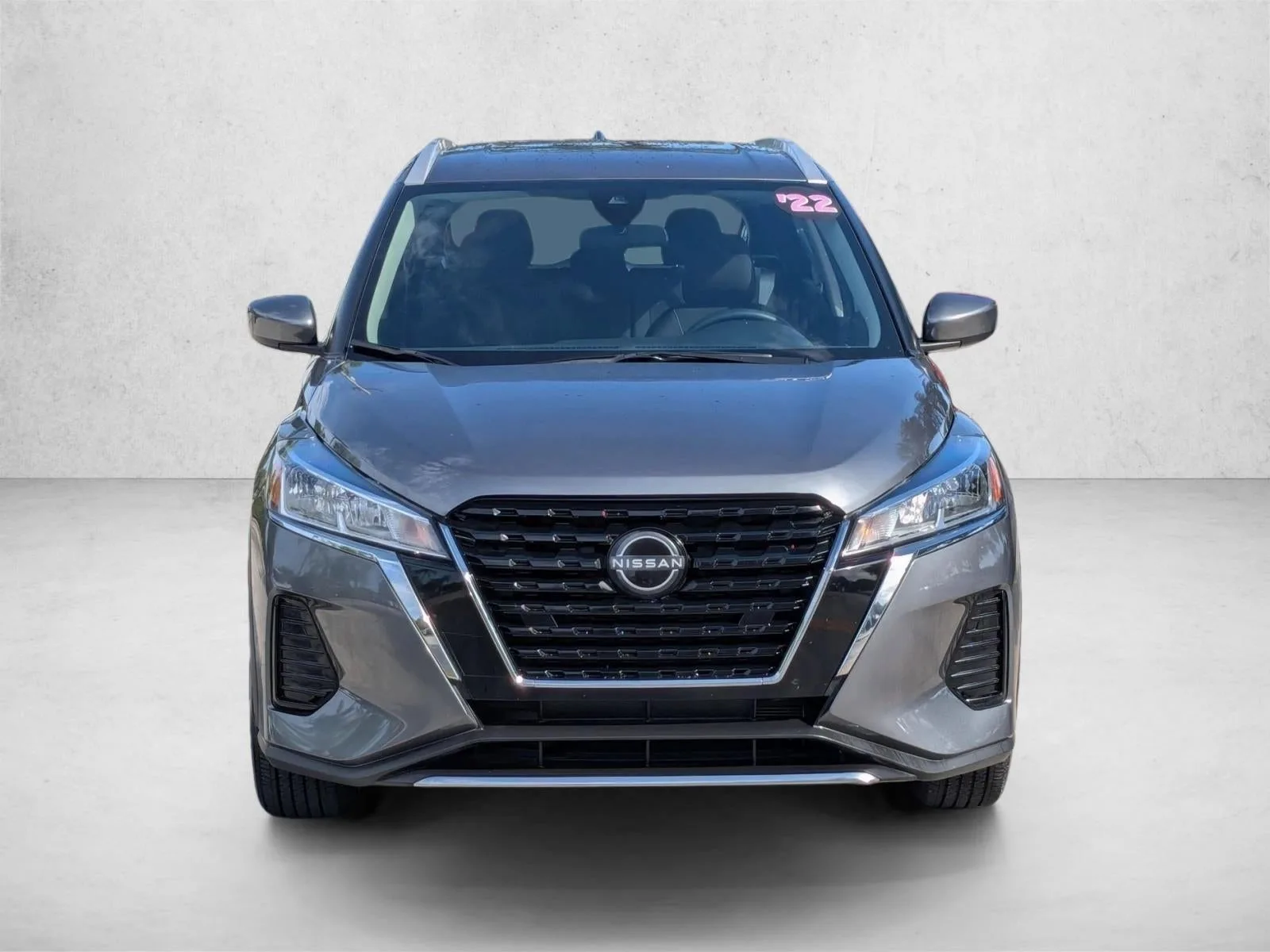 2022 Nissan Kicks SV FWD photo 2