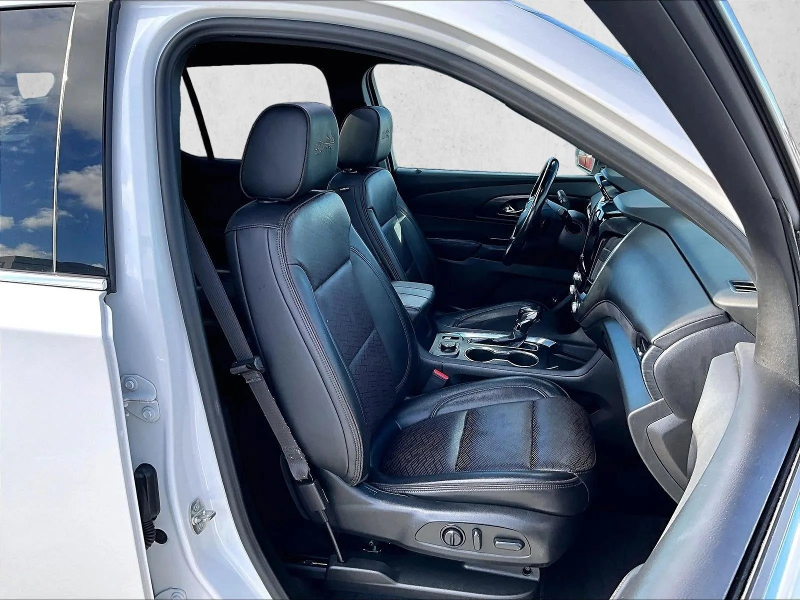 2022 Chevrolet Traverse High Country photo 9