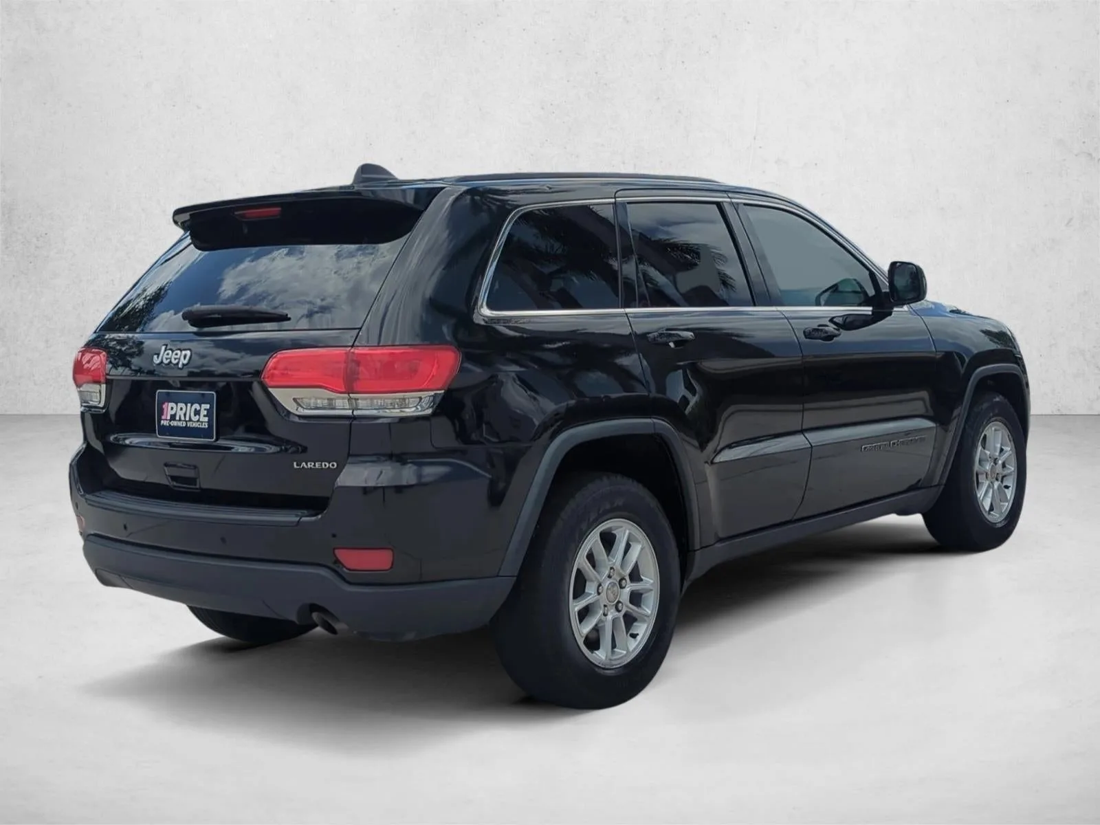 2019 Jeep Grand Cherokee Laredo 4x2 photo 5