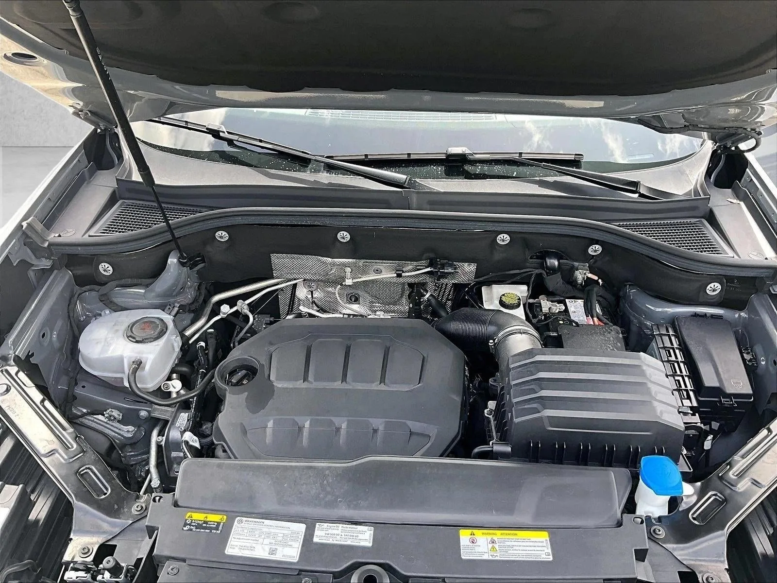 2026 Volkswagen Atlas SEL Premium R-Line photo 11