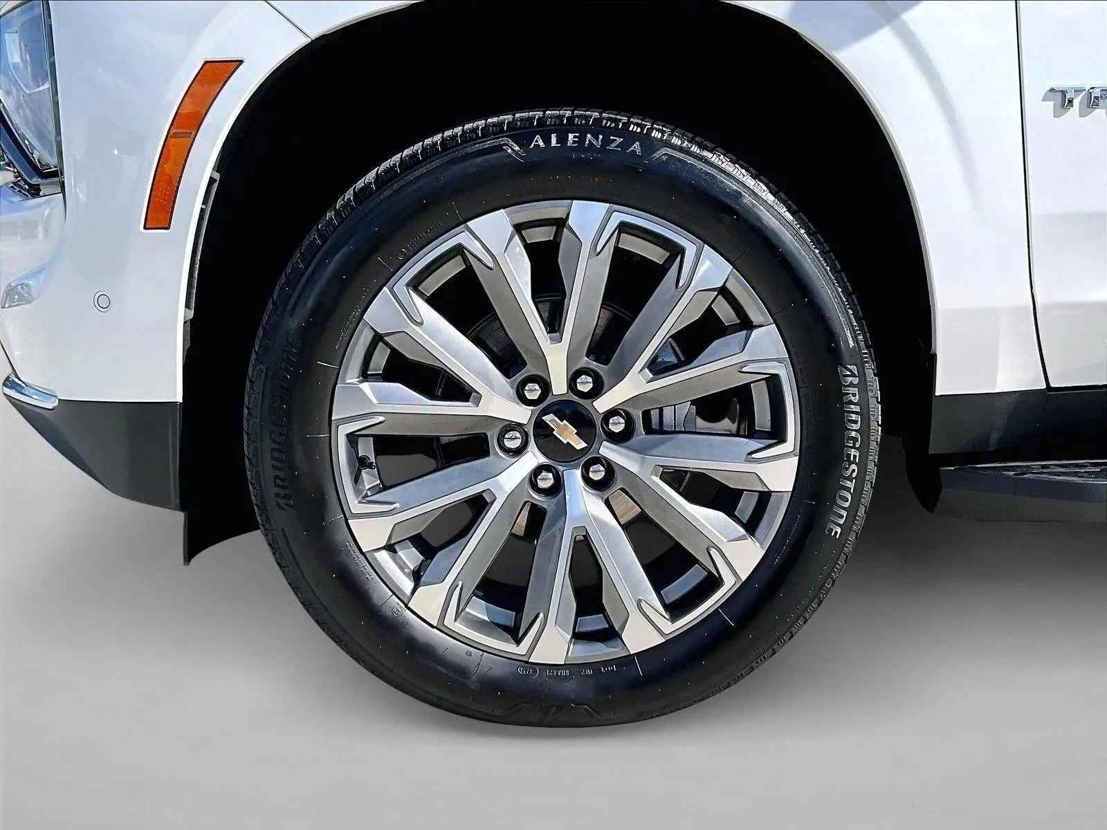 2025 Chevrolet Tahoe High Country photo 10