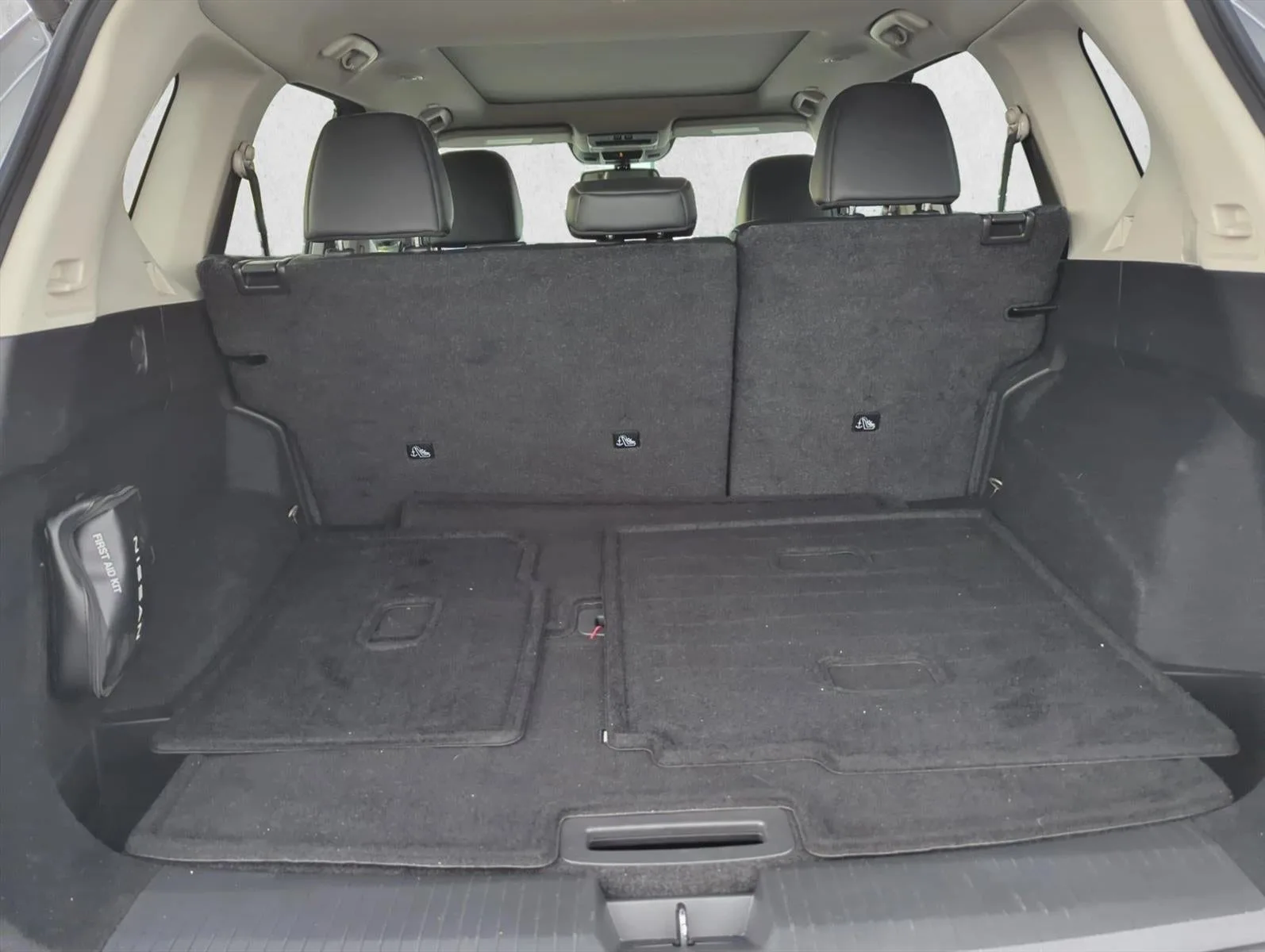 2023 Nissan Rogue FWD SL *Ltd Avail* photo 5