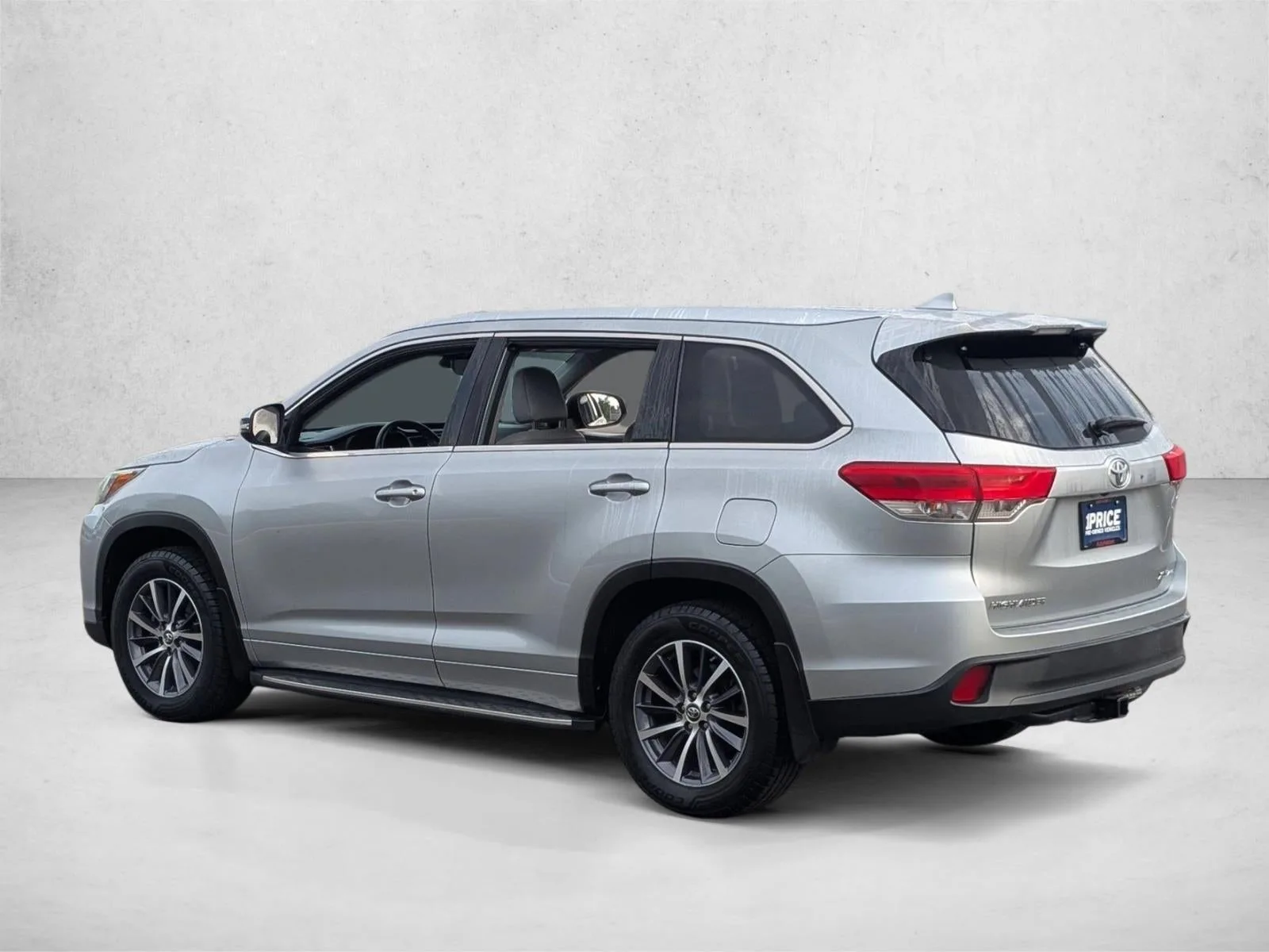 2018 Toyota Highlander XLE V6 AWD (Natl) photo 8