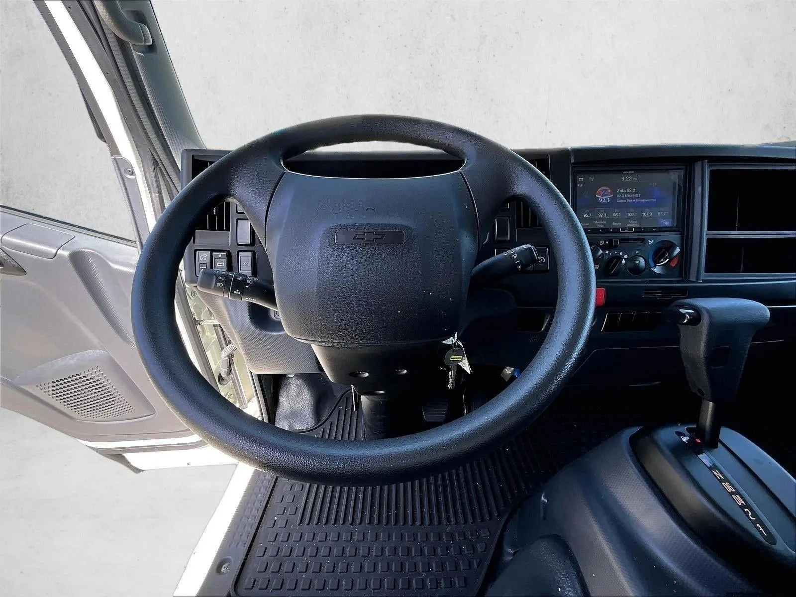 2024 Chevrolet Low Cab Forward 4500 HG NA photo 7