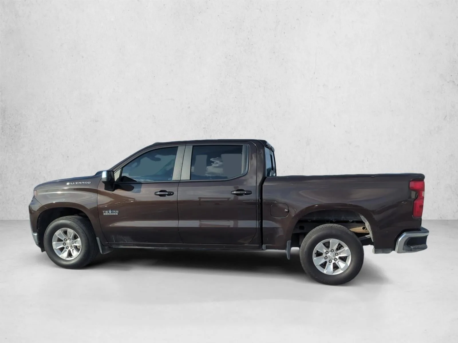 2019 Chevrolet Silverado 1500 Crew Cab Short Box 2-Wheel Drive LT photo 7