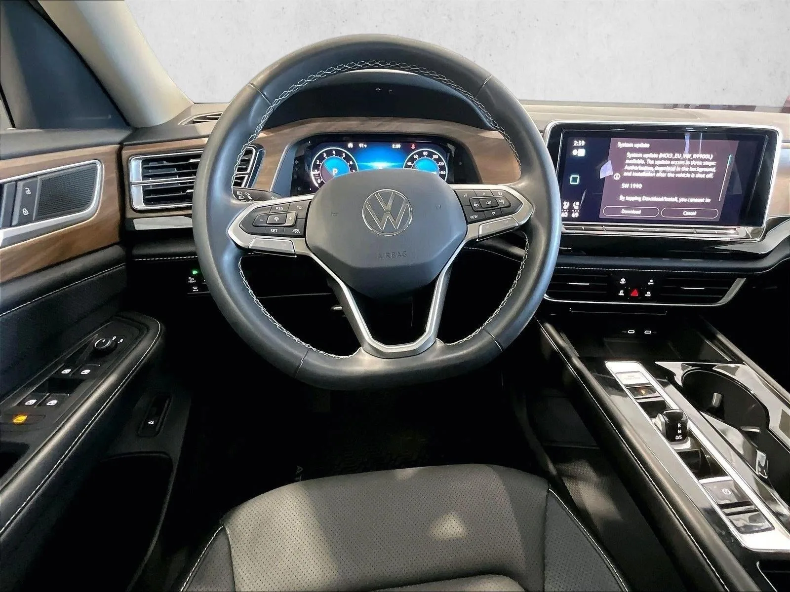 2024 Volkswagen Atlas 2.0T SE w/Technology photo 7