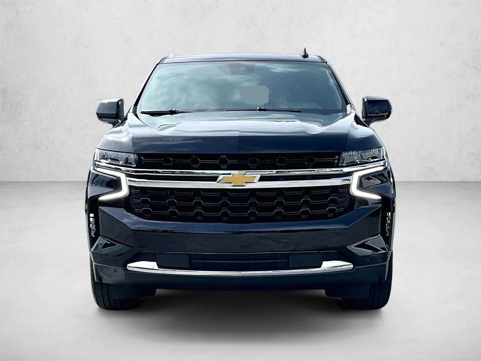 2023 Chevrolet Tahoe LS photo 3