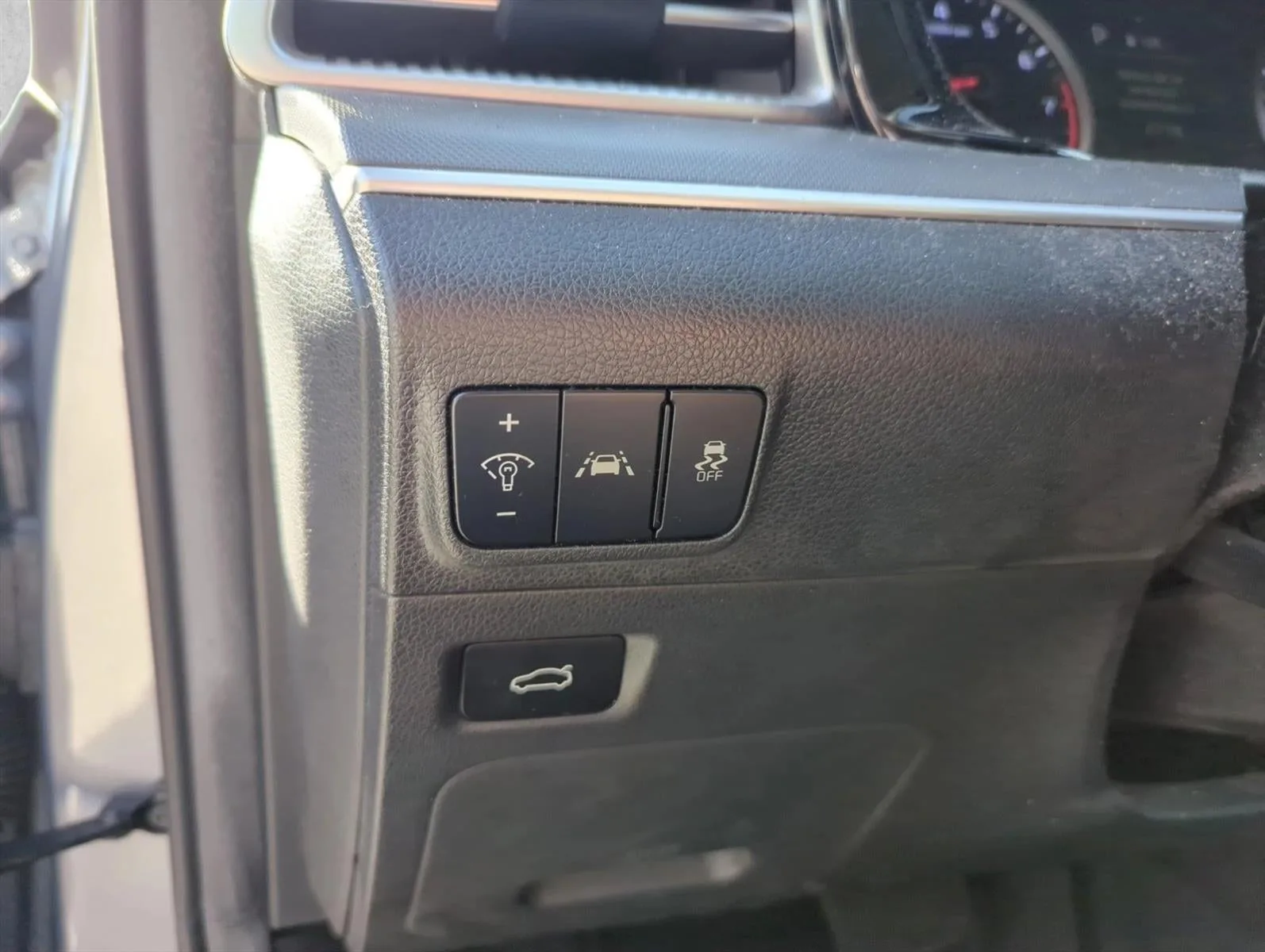 2022 Kia K5 LXS Auto FWD photo 12
