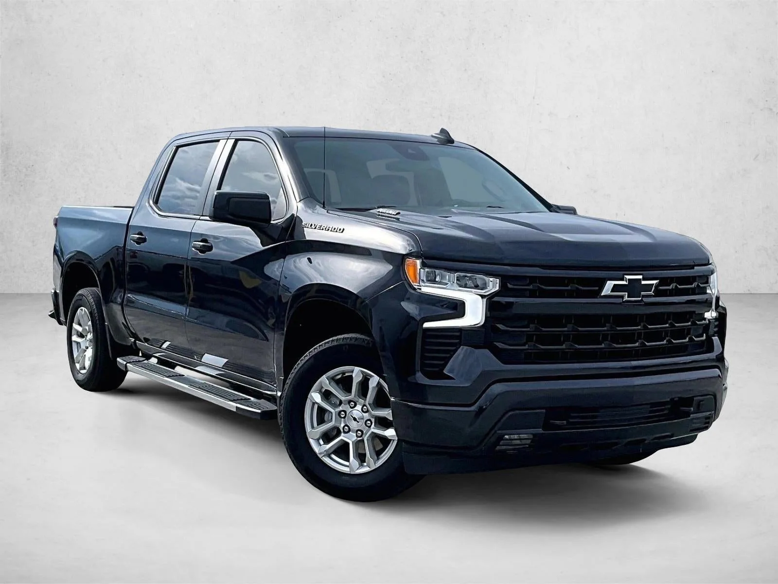 2024 Chevrolet Silverado 1500 RST photo 12